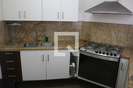 Apartamento para alugar com 200m², 3 quartos e 3 vagasCozinha