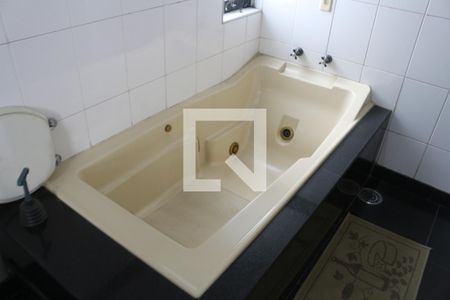 Apartamento para alugar com 200m², 3 quartos e 3 vagasBanheiro da Suíte 1