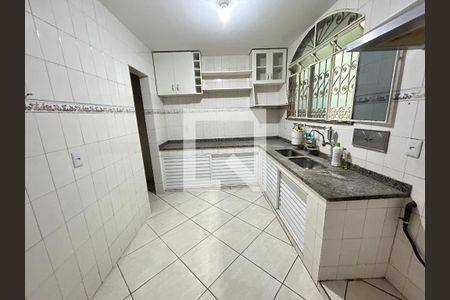 Cozinha de casa de condomínio para alugar com 3 quartos, 239m² em Vila Valqueire, Rio de Janeiro