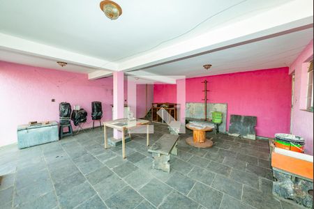 Casa à venda com 360m², 3 quartos e 2 vagasVaranda