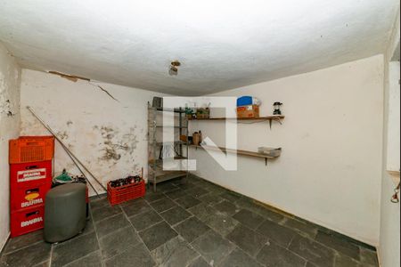 Casa à venda com 360m², 3 quartos e 2 vagasPorão