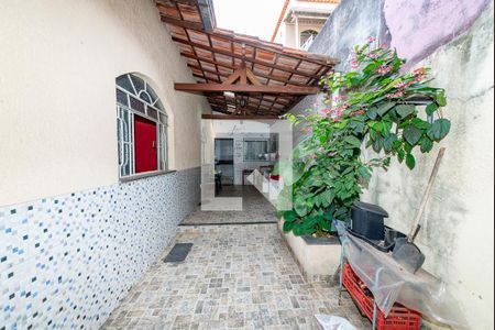 Casa à venda com 360m², 3 quartos e 2 vagasÁrea de Serviço