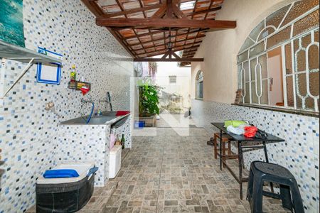 Casa à venda com 360m², 3 quartos e 2 vagasÁrea de Serviço