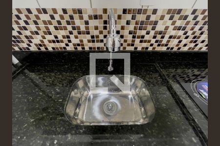 Cozinha de apartamento para alugar com 1 quarto, 25m² em Vila Ré, São Paulo