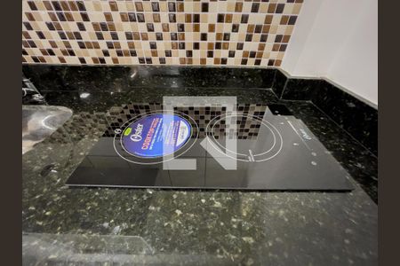 Cozinha de apartamento para alugar com 1 quarto, 25m² em Vila Ré, São Paulo