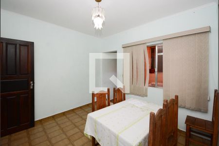 Casa à venda com 222m², 5 quartos e 3 vagascopa