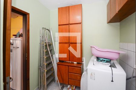 Casa à venda com 222m², 5 quartos e 3 vagas Lavanderia