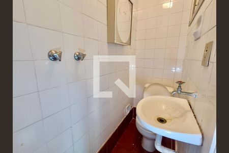 Apartamento à venda com 210m², 3 quartos e 3 vagasBanheiro serviço