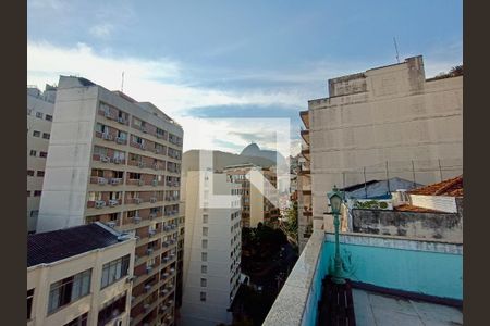 Apartamento à venda com 210m², 3 quartos e 3 vagasCobertura vista