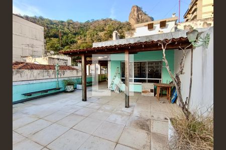 Apartamento à venda com 210m², 3 quartos e 3 vagasCobertura