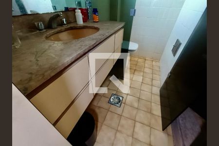 Apartamento à venda com 210m², 3 quartos e 3 vagasSuíte 1 banheiro