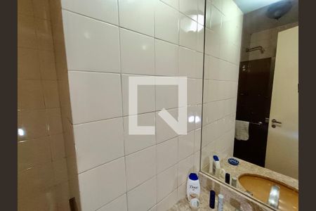 Apartamento à venda com 210m², 3 quartos e 3 vagasBanheiro social