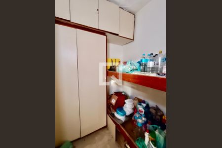 Apartamento à venda com 210m², 3 quartos e 3 vagasQuarto serviço