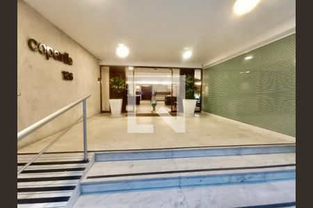 Apartamento à venda com 210m², 3 quartos e 3 vagasPortaria