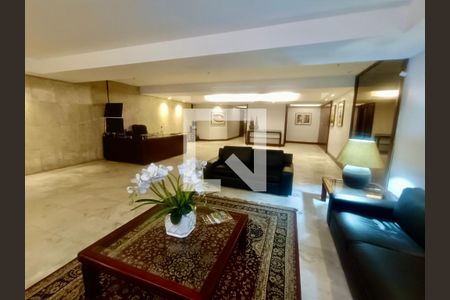 Apartamento à venda com 210m², 3 quartos e 3 vagasPortaria