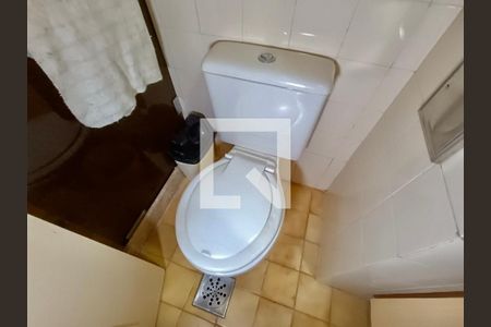 Apartamento à venda com 210m², 3 quartos e 3 vagasBanheiro social