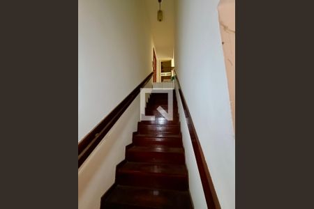 Apartamento à venda com 210m², 3 quartos e 3 vagasEscada