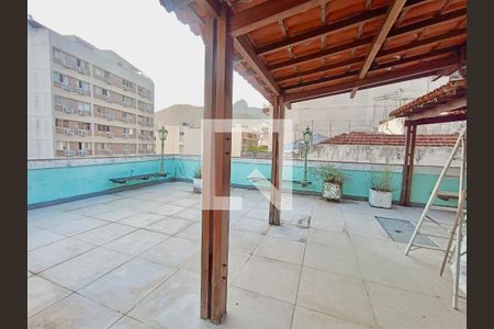 Apartamento à venda com 210m², 3 quartos e 3 vagasCobertura