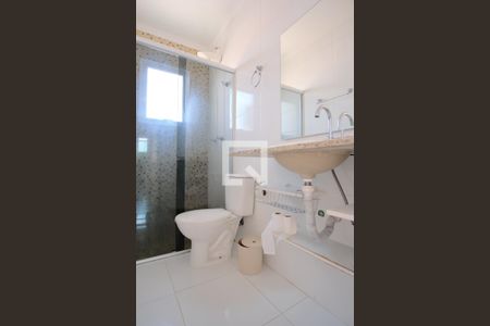 Casa de condomínio à venda com 159m², 2 quartos e 2 vagasBanheiro da Suíte 1