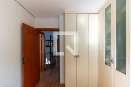 Casa à venda com 192m², 3 quartos e 2 vagasQuarto 2