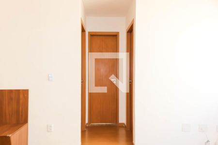 Corredor de apartamento para alugar com 2 quartos, 43m² em Encantado, Rio de Janeiro