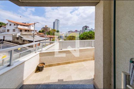 Apartamento à venda com 115m², 3 quartos e 2 vagasVaranda