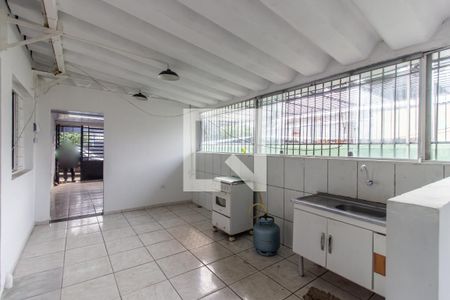 Cozinha e Área de Serviço de casa de condomínio para alugar com 3 quartos, 250m² em Vila Curuçá, São Paulo