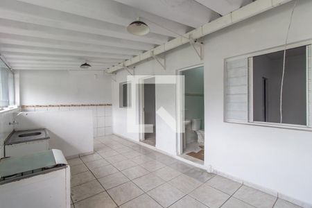 Cozinha e Área de Serviço de casa de condomínio para alugar com 3 quartos, 250m² em Vila Curuçá, São Paulo