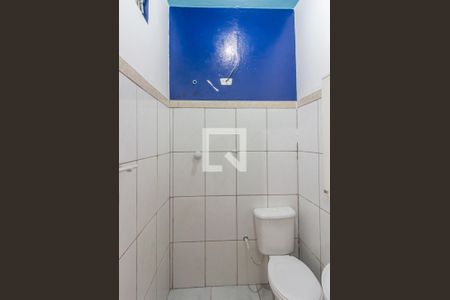 Banheiro da Suíte de casa de condomínio para alugar com 3 quartos, 250m² em Vila Curuçá, São Paulo