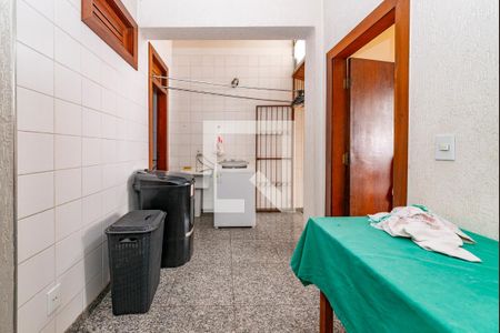 Casa à venda com 496m², 5 quartos e 6 vagasÁrea de Serviço