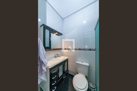 Casa à venda com 496m², 5 quartos e 6 vagasBanheiro da Suíte 4