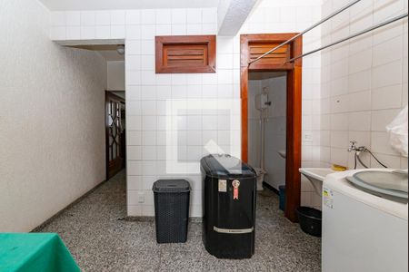 Casa à venda com 496m², 5 quartos e 6 vagasÁrea de Serviço