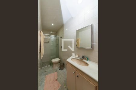 Casa à venda com 496m², 5 quartos e 6 vagasBanheiro da Suíte 3