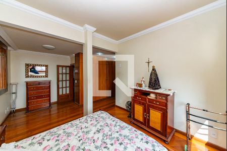 Casa à venda com 496m², 5 quartos e 6 vagasSuíte 1