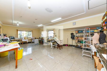 Casa à venda com 496m², 5 quartos e 6 vagasSala 4