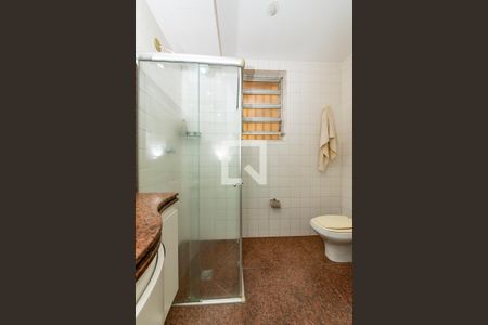 Casa à venda com 496m², 5 quartos e 6 vagasBanheiro Social 2