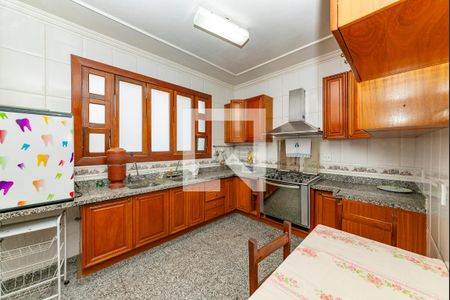 Casa à venda com 496m², 5 quartos e 6 vagasCozinha