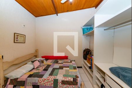 Casa à venda com 496m², 5 quartos e 6 vagasSuíte 4