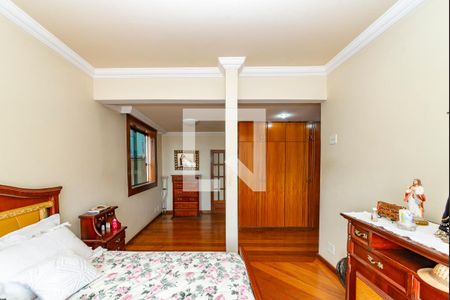 Casa à venda com 496m², 5 quartos e 6 vagasSuíte 1