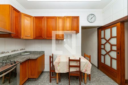 Casa à venda com 496m², 5 quartos e 6 vagasCozinha