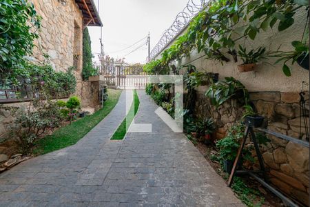 Casa à venda com 496m², 5 quartos e 6 vagasGaragem