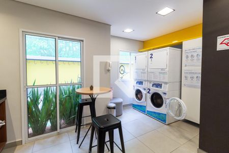 Apartamento para alugar com 28m², 1 quarto e sem vaga Apartamento para alugar com 28m², 1 quarto e sem vagaÁrea Comum - Lavanderia