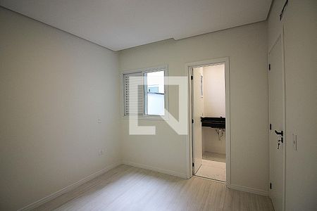 Casa à venda com 175m², 3 quartos e 4 vagasSuíte 2 