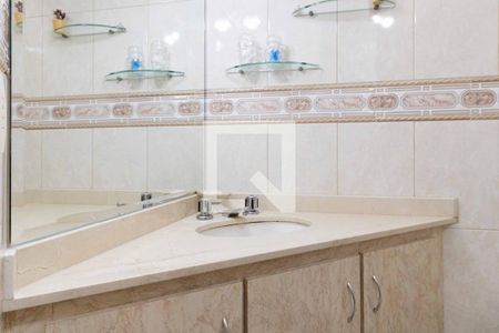 Apartamento para alugar com 167m², 4 quartos e 2 vagasBanheiro