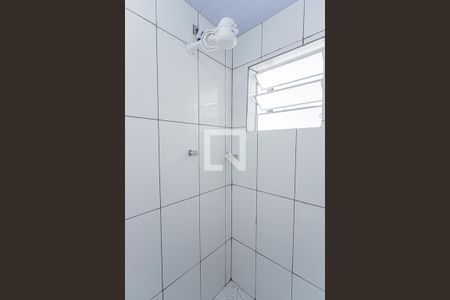 Banheiro de casa para alugar com 1 quarto, 28m² em Vila Diva, São Paulo