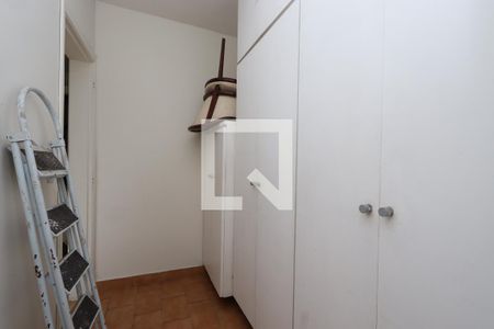 Apartamento à venda com 110m², 2 quartos e 2 vagasQuarto e Banheiro de Serviço