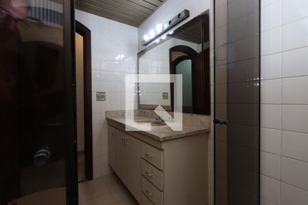 Apartamento à venda com 110m², 2 quartos e 2 vagasBanheiro da Suíte