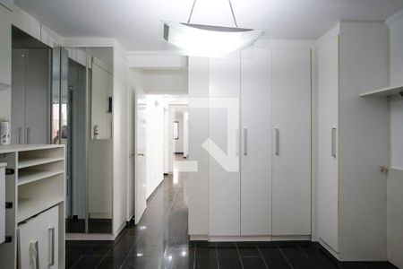 Casa para alugar com 400m², 6 quartos e 4 vagasSuíte segundo andar