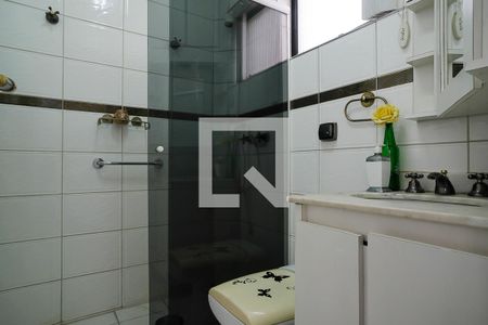 Casa para alugar com 400m², 6 quartos e 4 vagasBanheiro terceiro andar