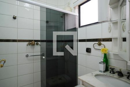 Casa para alugar com 400m², 6 quartos e 4 vagasBanheiro terceiro andar